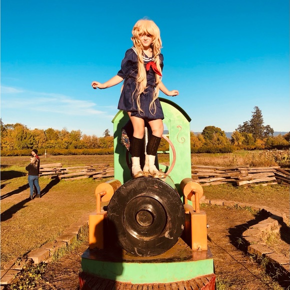 Meet your Posher, Anna - Picture 2 of 2